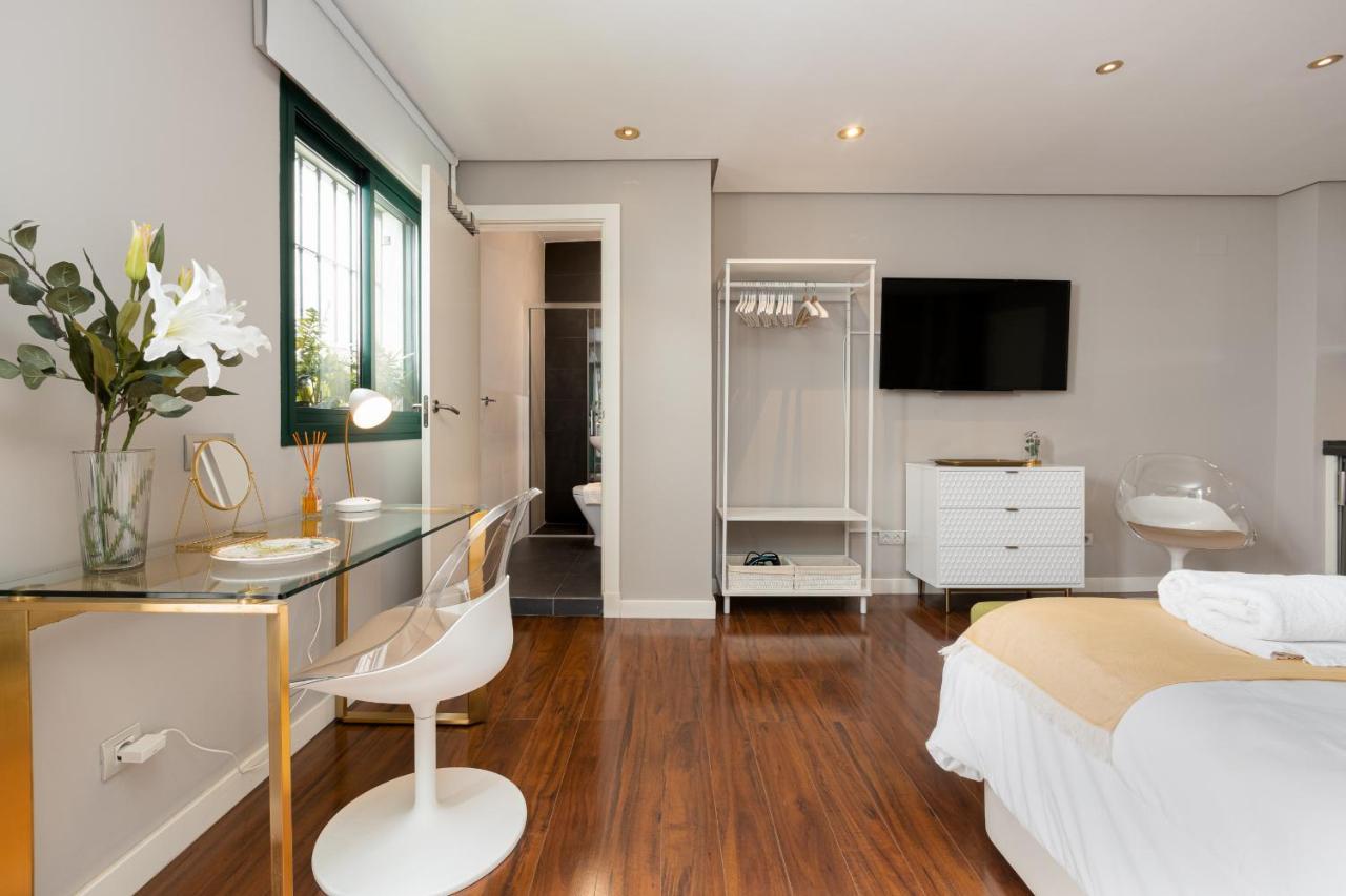 דירות מאלגה C30 Deluxe Studio With Terrace Into Cathedral Square מראה חיצוני תמונה