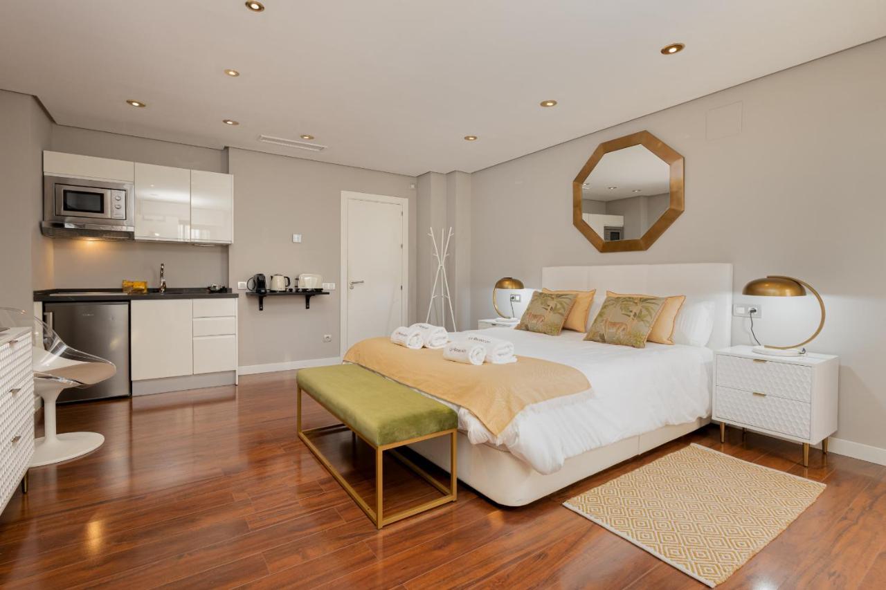 דירות מאלגה C30 Deluxe Studio With Terrace Into Cathedral Square מראה חיצוני תמונה