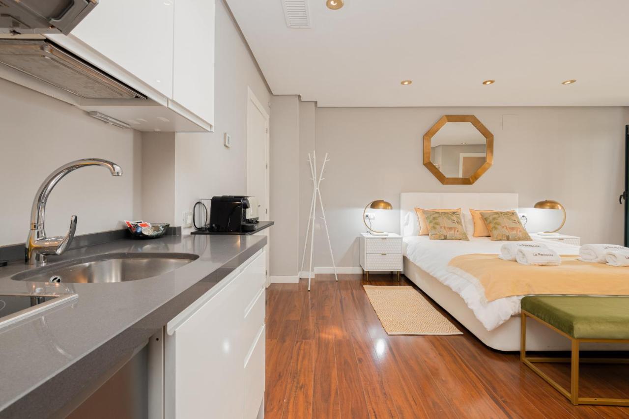 דירות מאלגה C30 Deluxe Studio With Terrace Into Cathedral Square מראה חיצוני תמונה